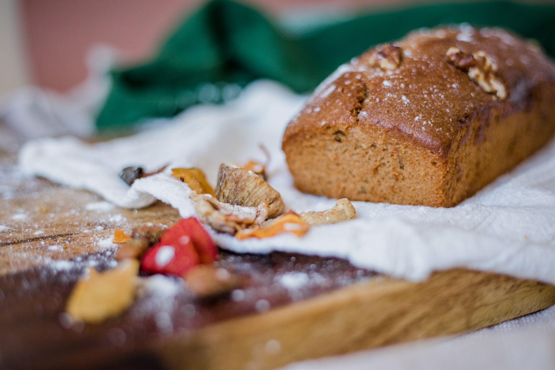 Banana Walnut Bread Recipe: Moist and Flavorful Classic
