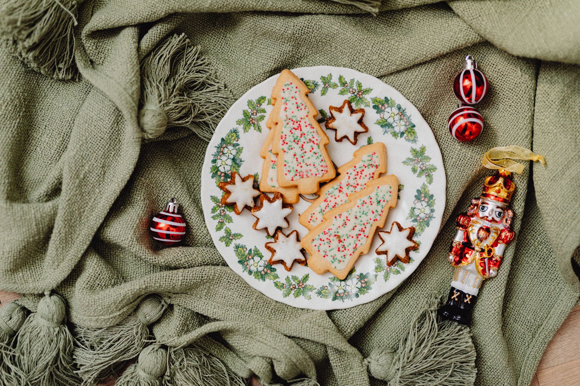 Chewy Sugar Cookies: Soft Center with Crispy Edges