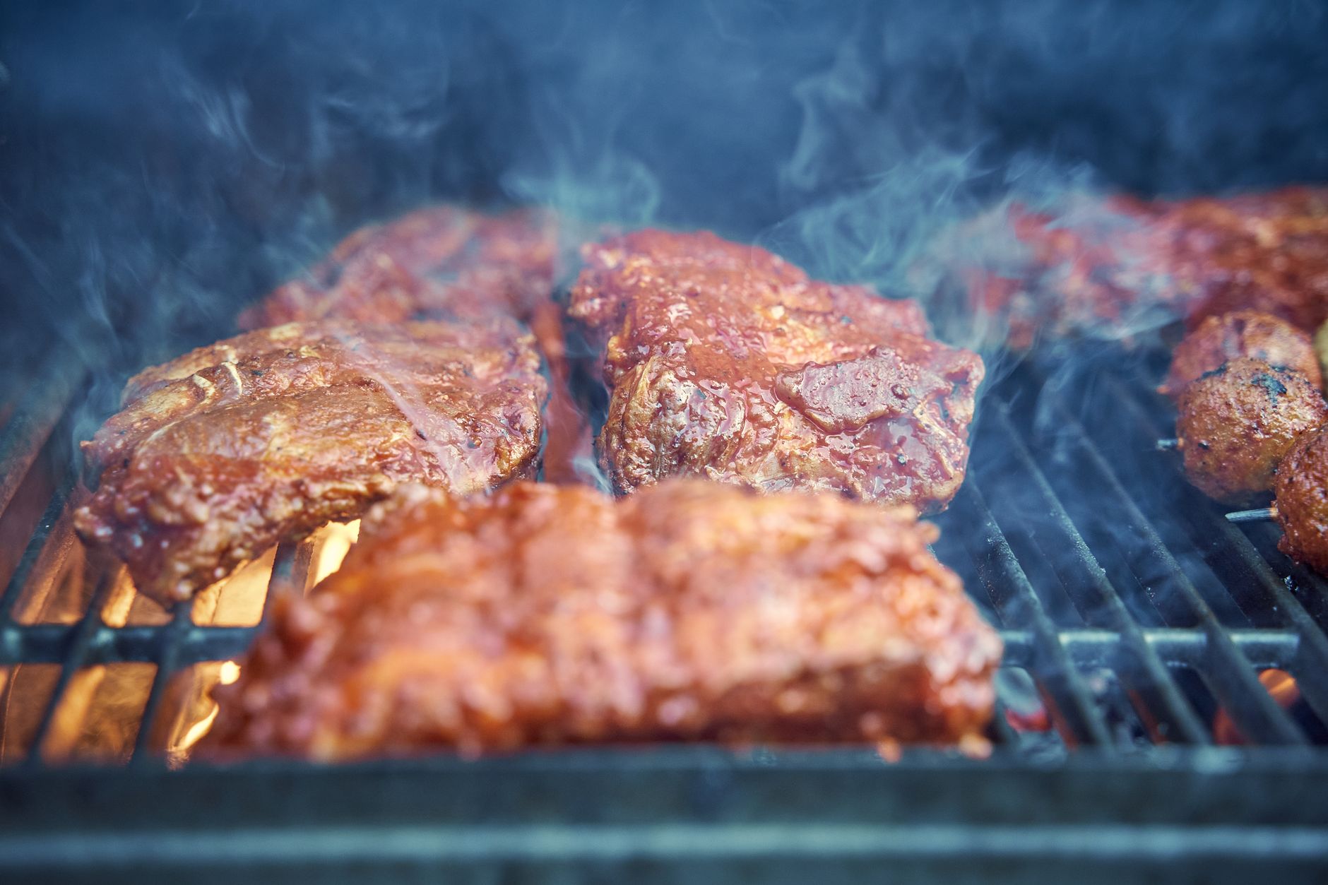 Mayo-Grilled Barbecue Ribs: A Tangy Twist on Classic Ribs