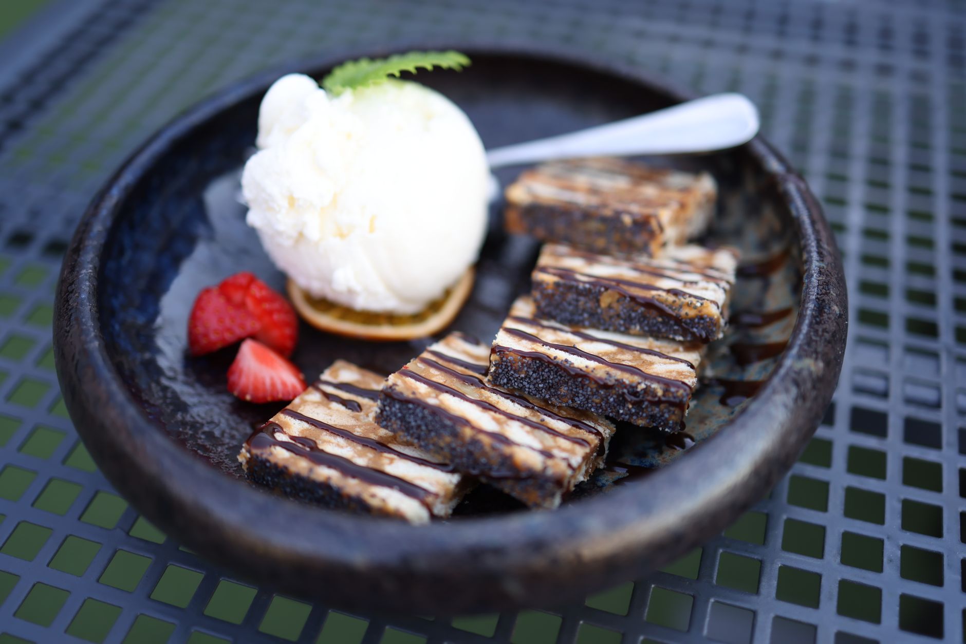 Strawberry Crunch Ice Cream Bars: A Sweet Summer Treat
