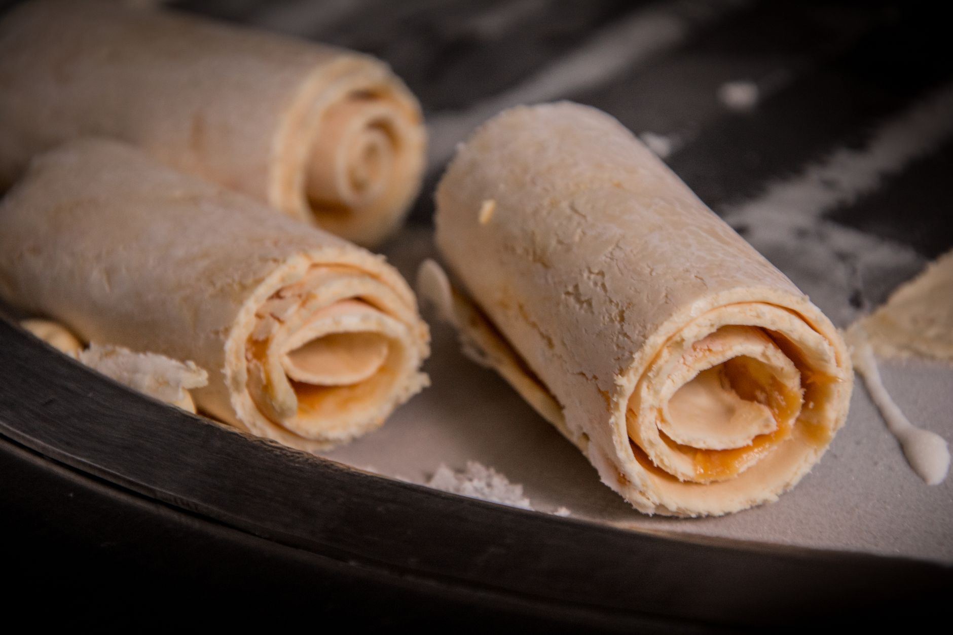 "Fried" Ice Cream: Crispy, Creamy Dessert Delight