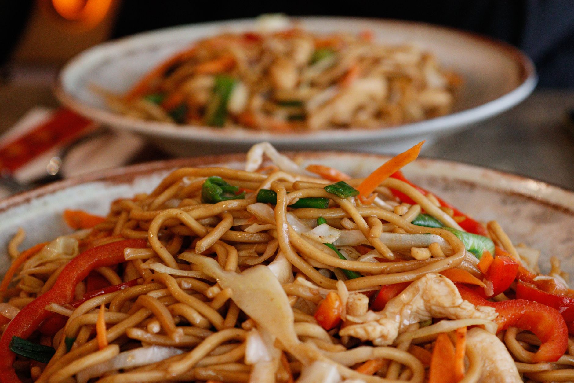 Classic Lo Mein Noodles: A Flavorful Asian Staple