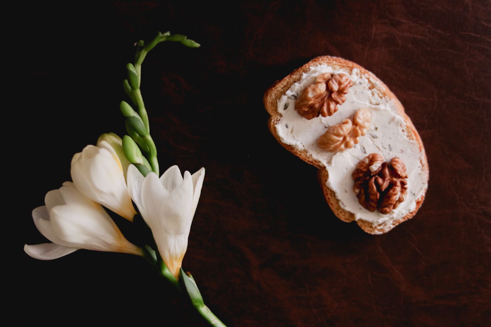 Herb and Goat Cheese Toasts Recipe: A Flavorful Snack Delight