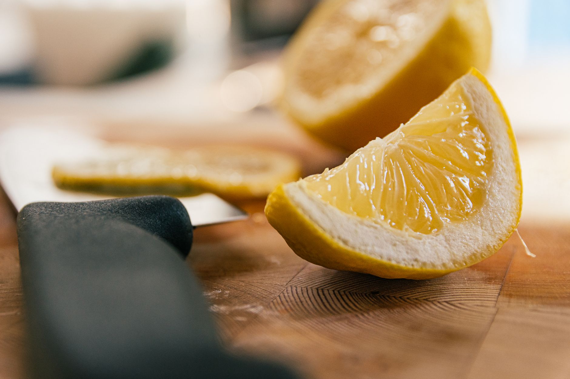 Lemon Vinaigrette: Brighten Your Salads with Zesty Freshness