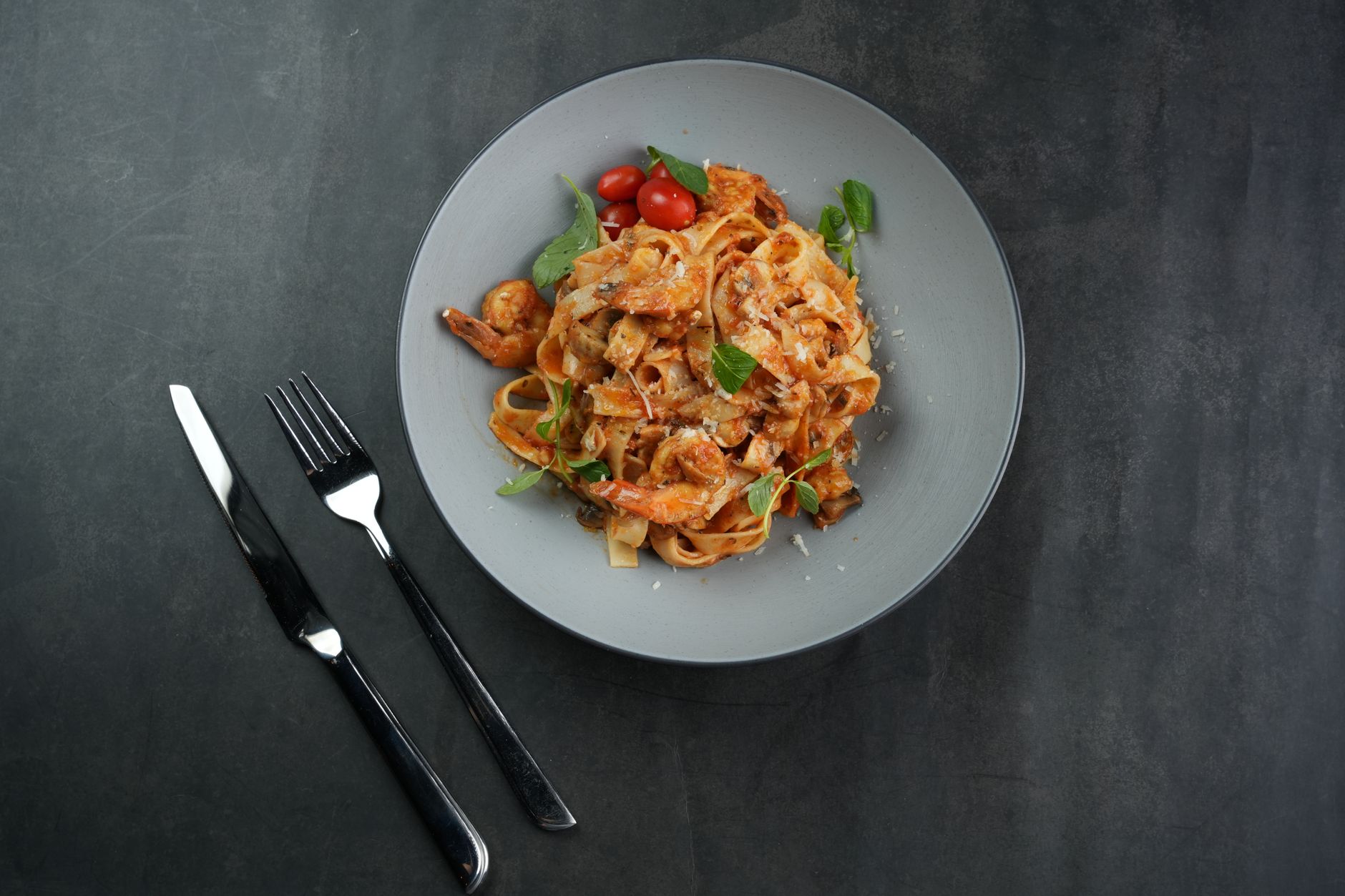 Linguine with Shrimp, Asparagus and Cherry Tomatoes Recipe