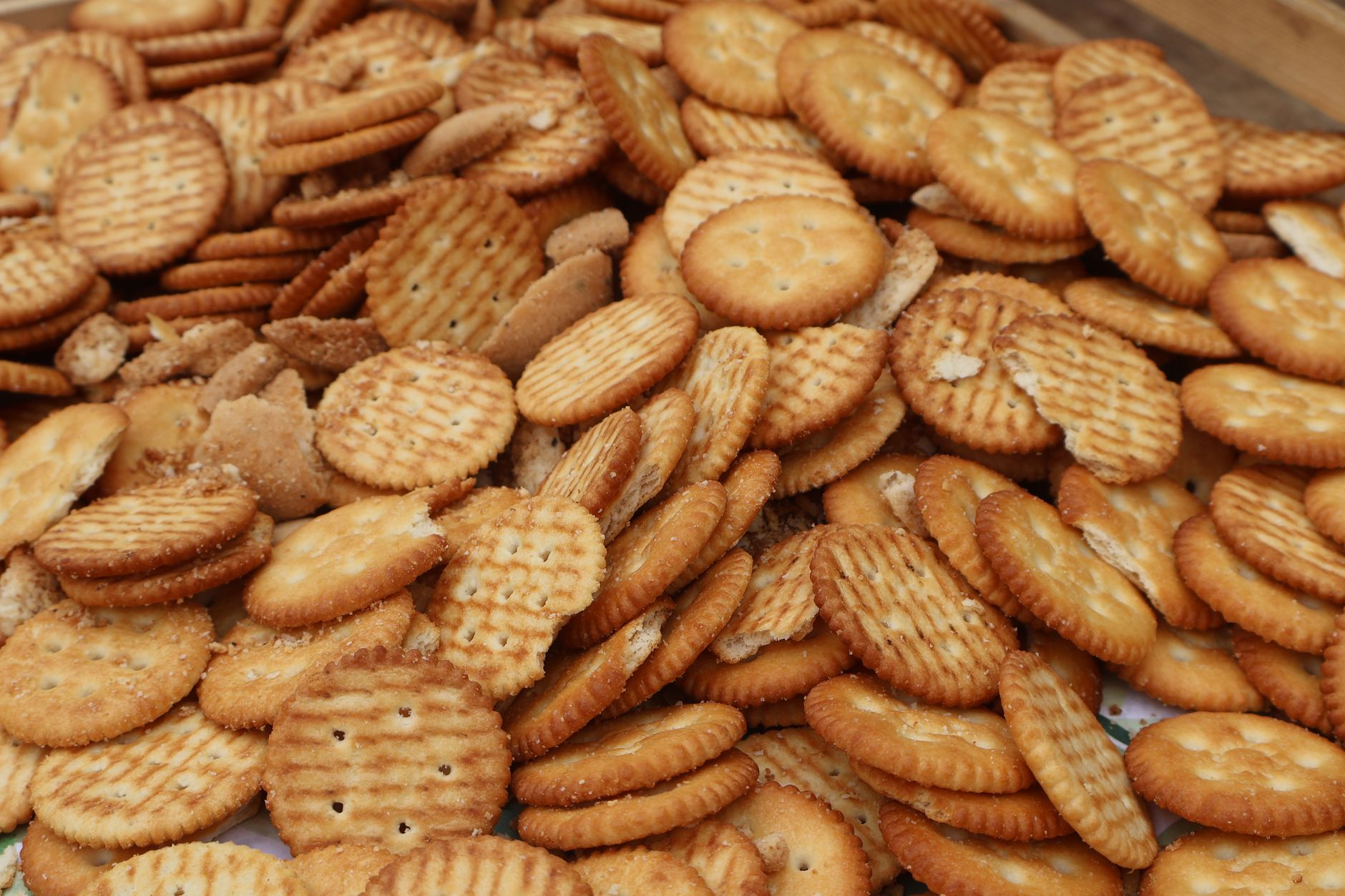 Parmesan Cream Crackers: Crispy, Savory Homemade Treats