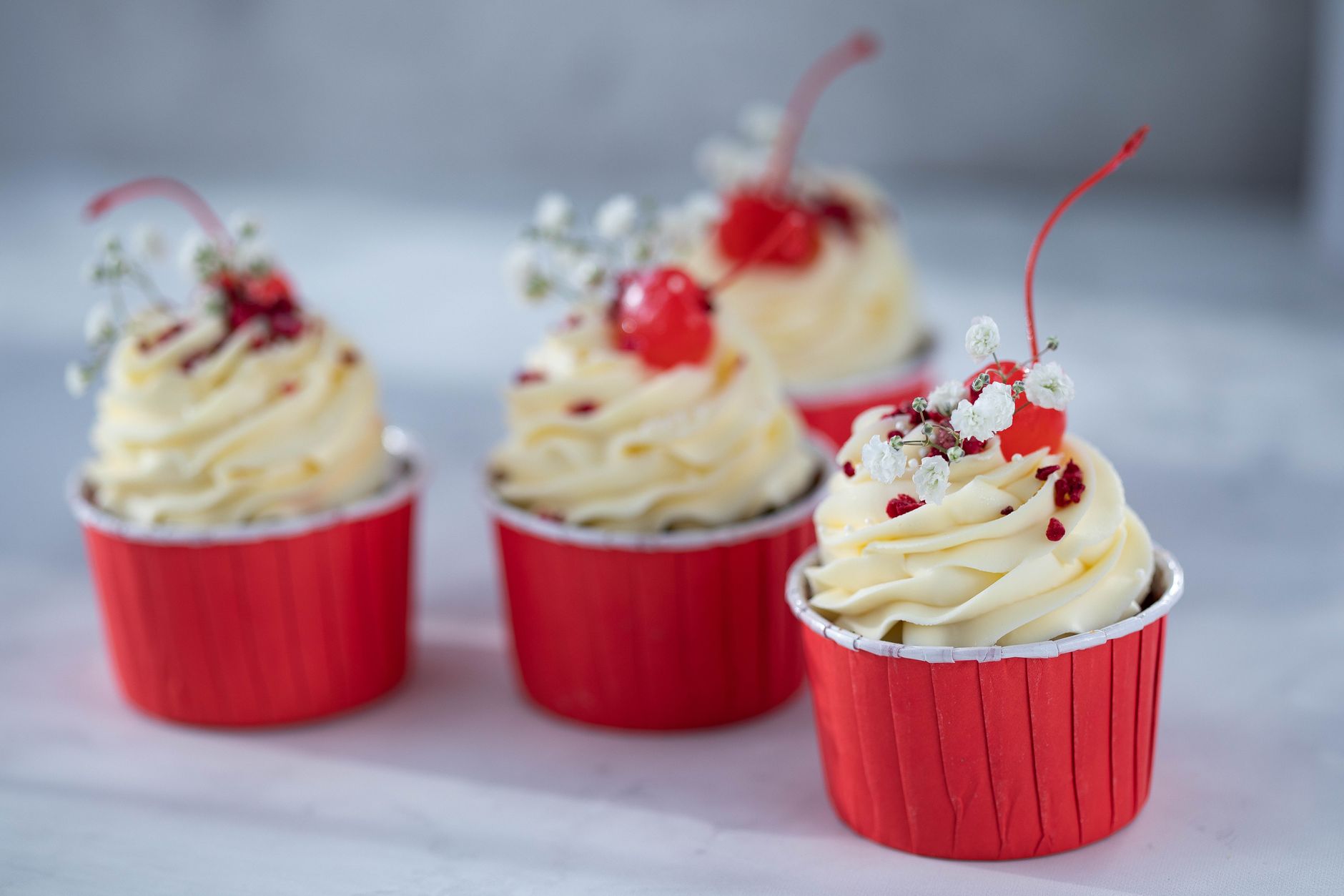 Red Velvet Cupcakes Recipe: Classic Moist & Creamy Dessert