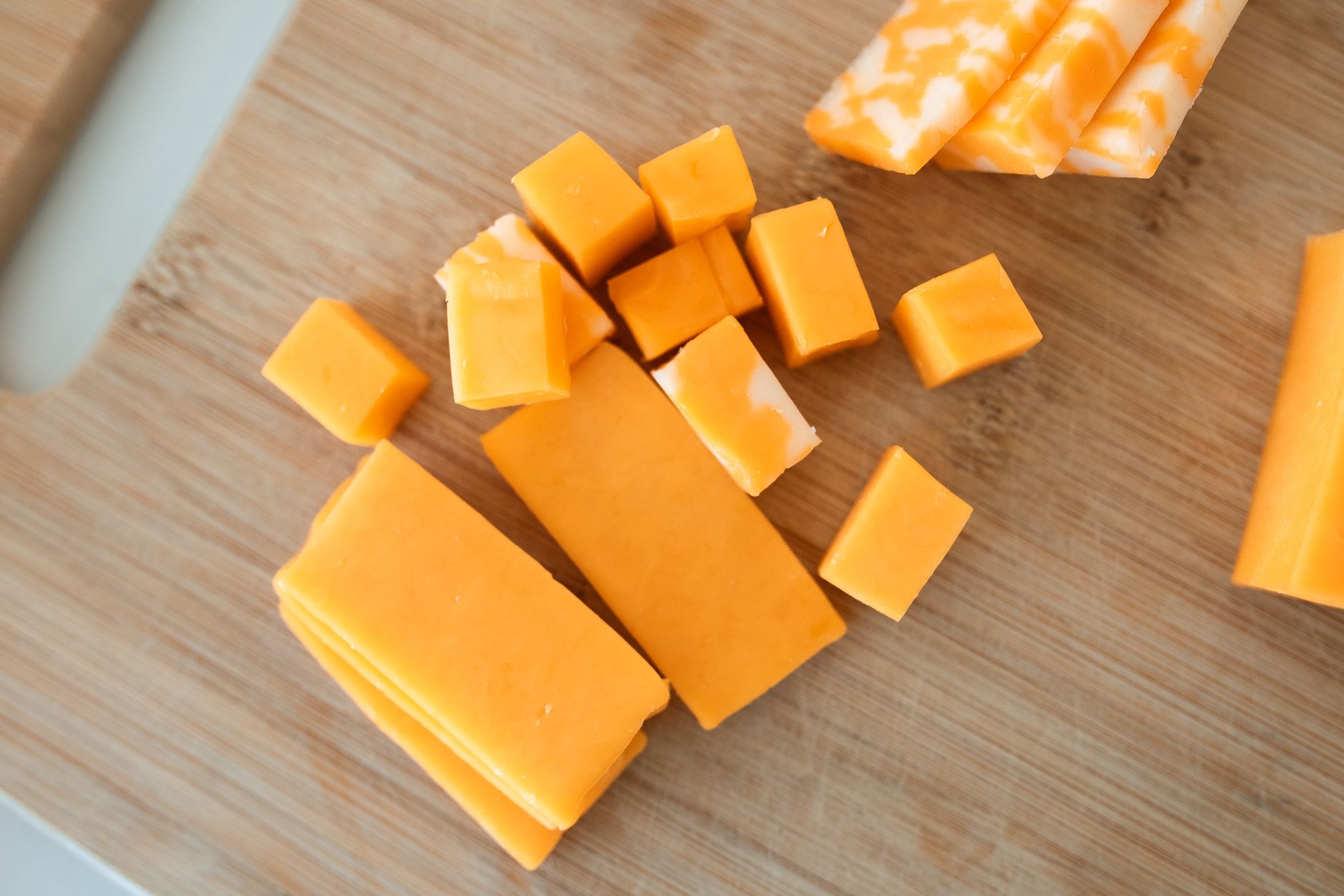 Spicy Cheddar Cheese Football: A Bold, Crowd-Pleasing Snack