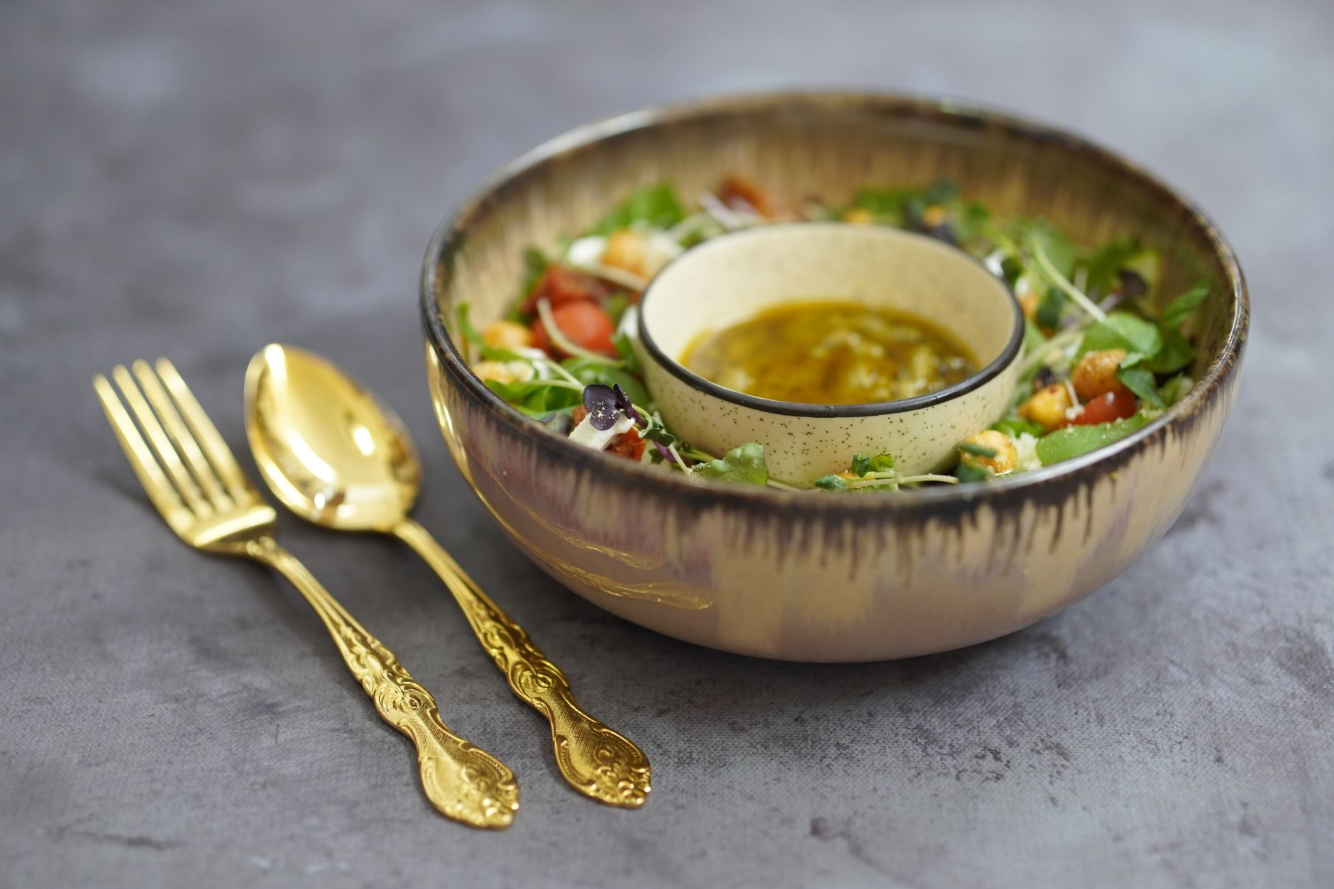 Sriracha Honey Vinaigrette: Sweet & Spicy Asian Dressing