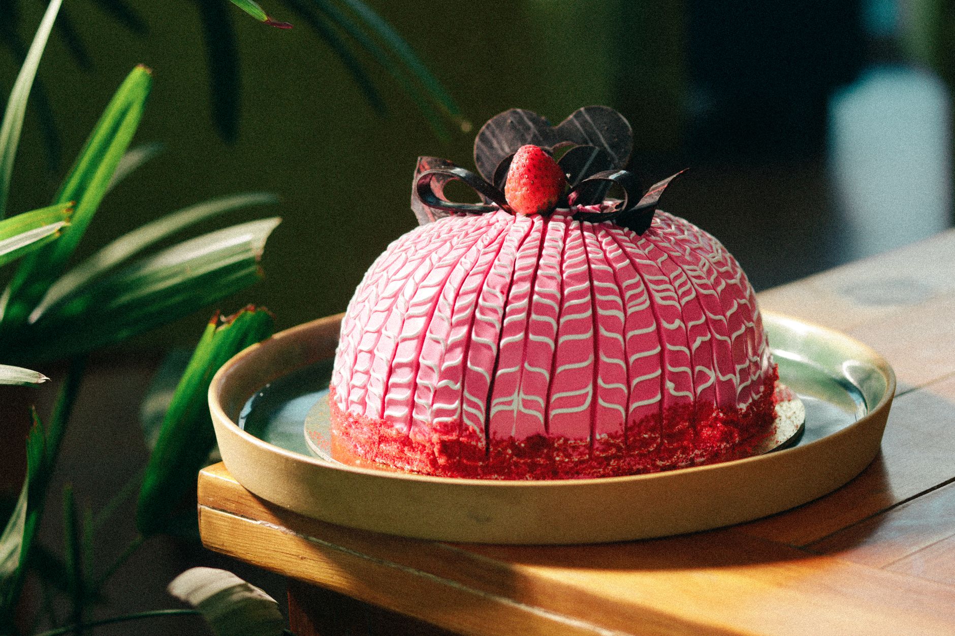 Strawberry Crunch Ice Cream Cake: A Delightful Fruity Dessert