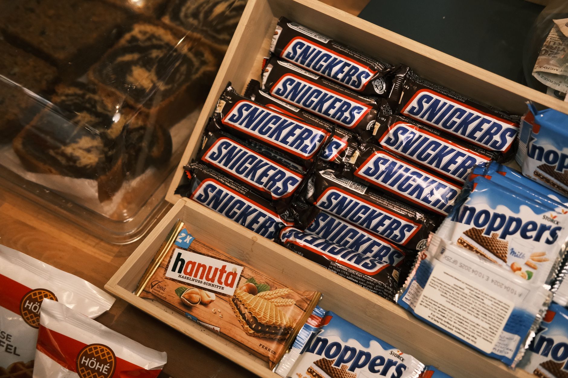 Sunny's Candy Bar and Bacon Rolls: Sweet & Savory American Delight
